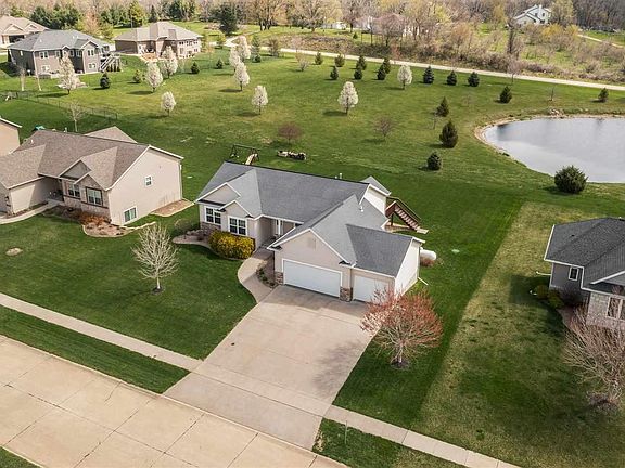 2nd image of 1824 Wenrose Dr NE
