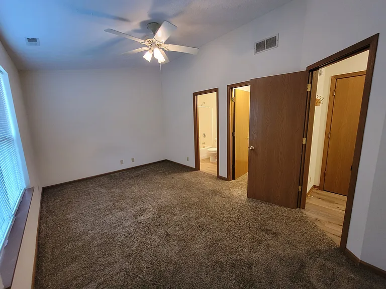 80 Phillips Ct — Photo 3