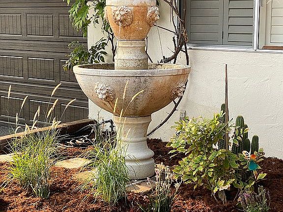 Lovely front fountain sounds