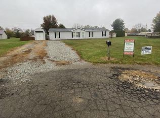 880 Hannahs Ct, Connersville, IN