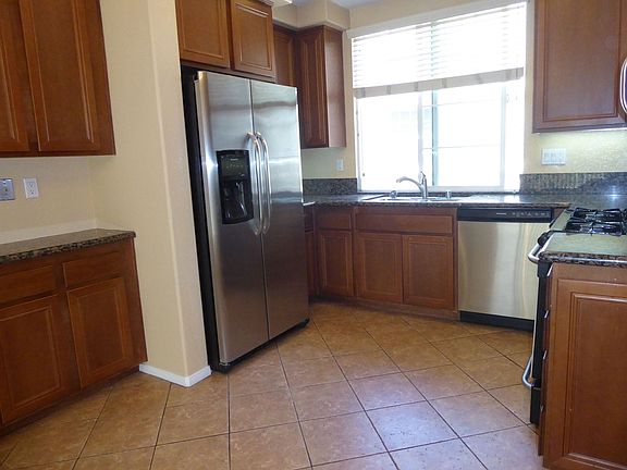 3rd image of 705 Hatfield Dr