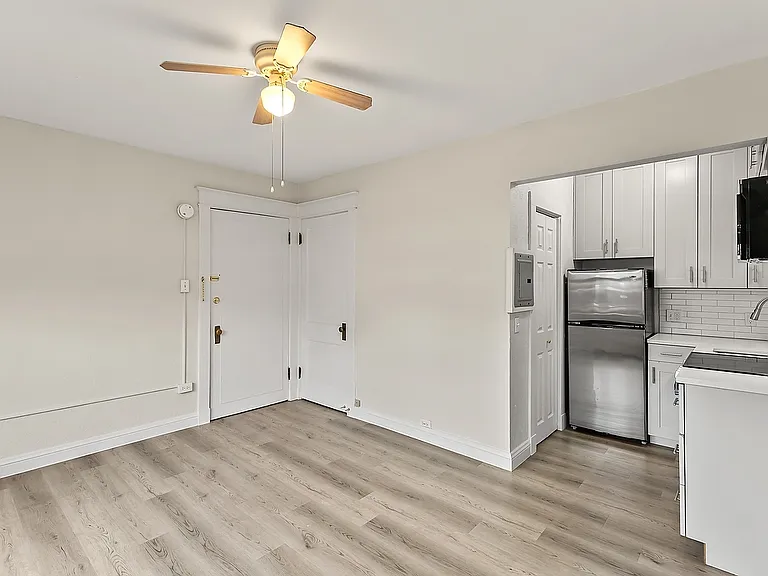 1236 N Marion St — Photo 15