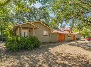 235 Cogdell St, Granbury, TX 76048