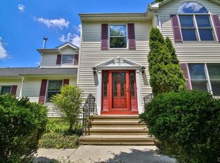 103 Smiley Ln, Stroudsburg, PA 18360