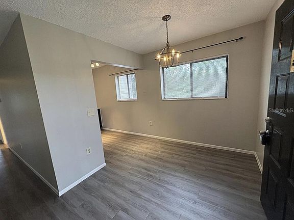 5th image of 2683 Oak Park Way #214