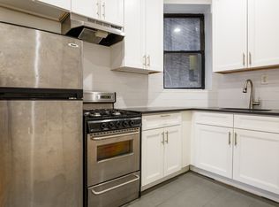 320 W 49th St #1FE1, New York, NY 10019