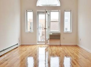 31-14 43rd St #3B, Astoria, NY 11103
