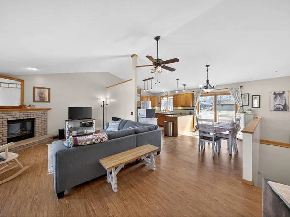 605 Willers Ct, Lake City, MN 55041