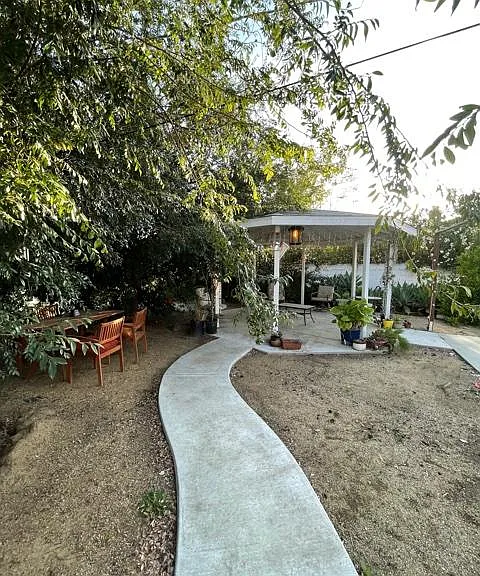 15252 Devonshire St — Photo 34