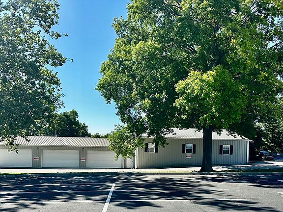 5th image of 10413 Taylorsville Rd