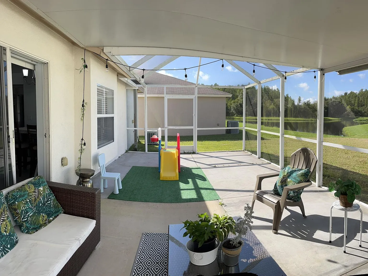 4 bed, 1790 sqft, $2,600 — Photo 2
