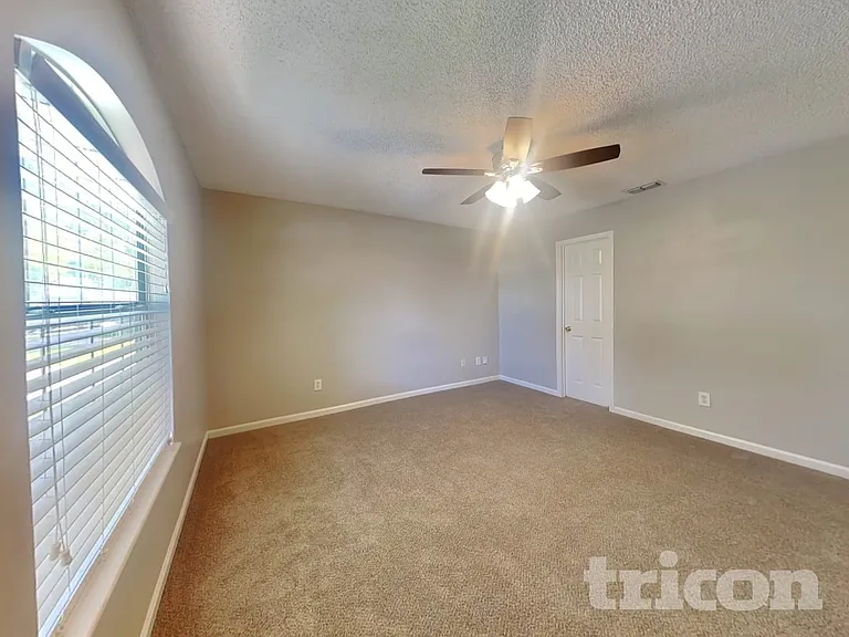 3099 Wavering Ln — Photo 7