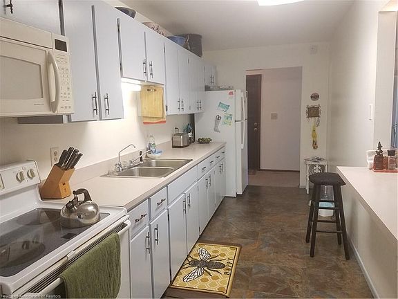 5th image of 1817 Cedarbrook St
