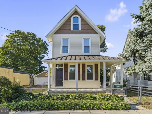 423 W Broad St, Palmyra, NJ 08065