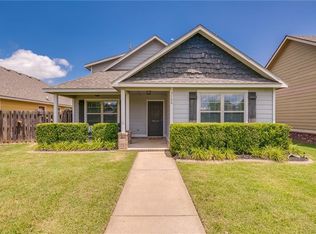 3908 SW Gibson Ave, Bentonville, AR 72712