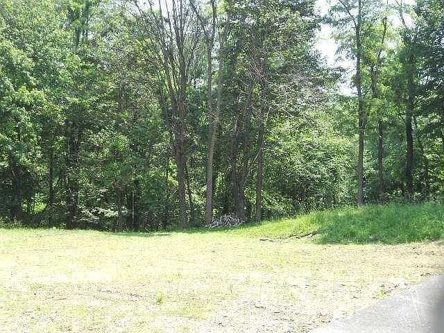 2nd image of 617 Llanberis Dr