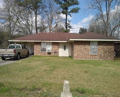 3rd image of 101 Woodland Dr