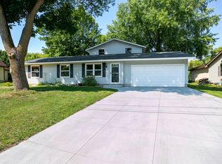 704 Pine Tree Trl, Stillwater, MN 55082