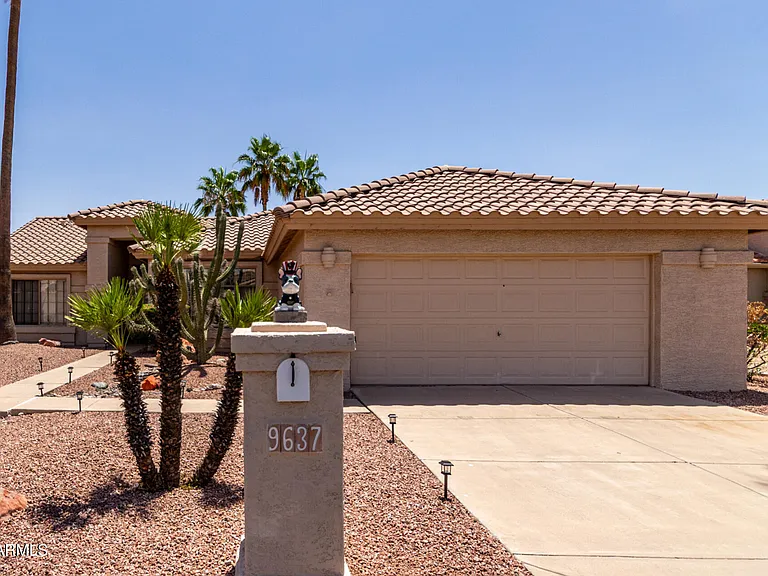 9637 E Sundune Dr — Photo 2