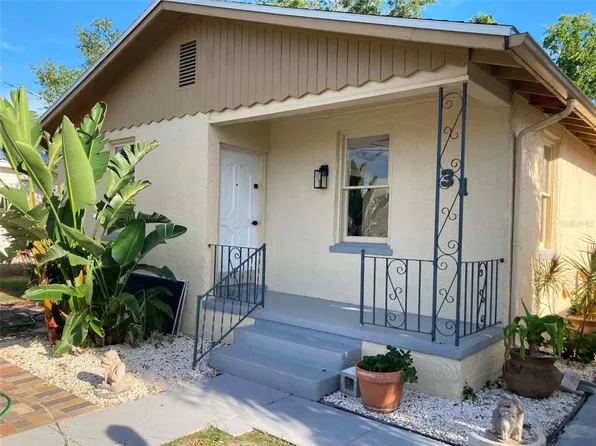 31 W Oakwood St #1, Tarpon Springs, FL 34689