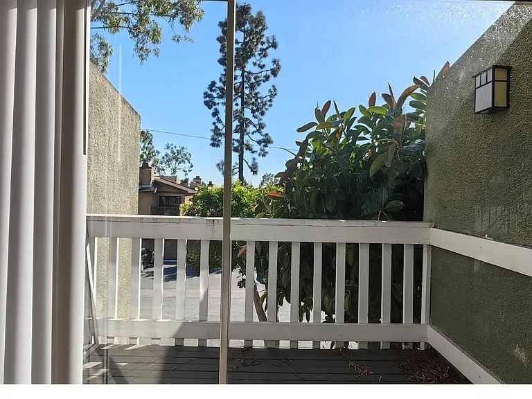 904 W Victoria Ave #160 — Photo 9