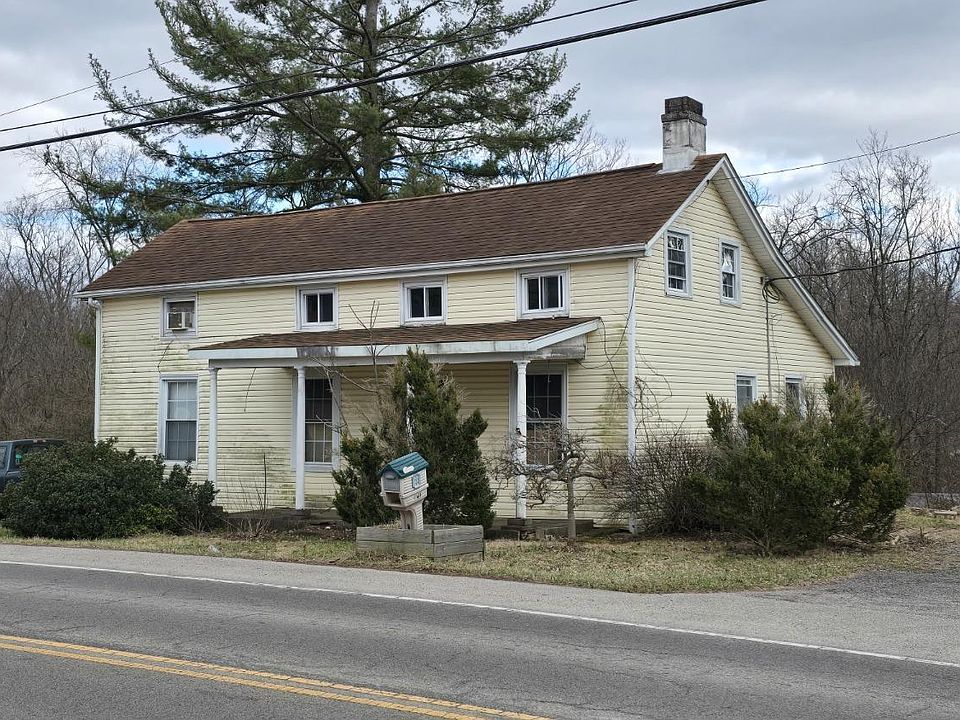 2nd image of 2177 Old St #32