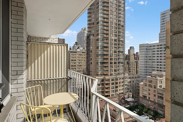 Sold by Compass | media 4