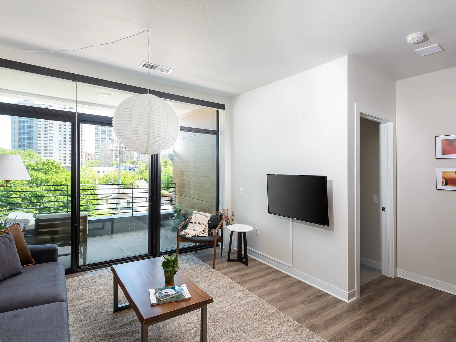 1 bed, 750 sqft, $2,050 — Photo 1