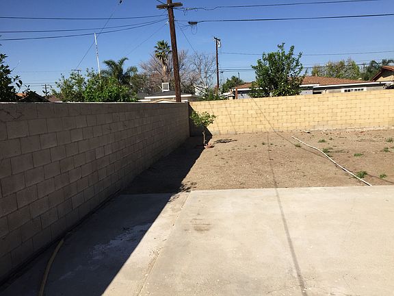 3rd image of 544 N Ashford Ave
