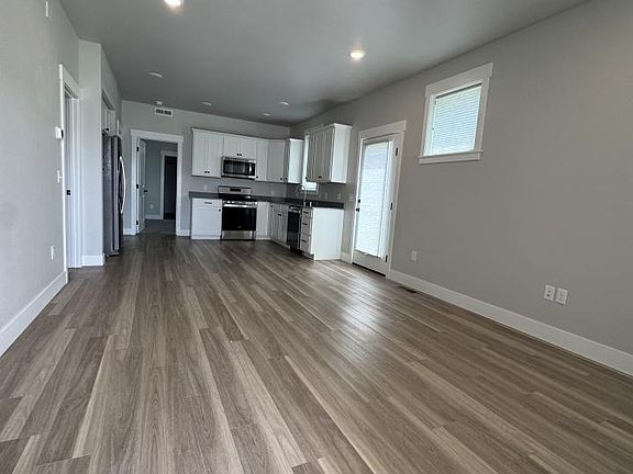 2nd image of 1757 Saint George Blvd