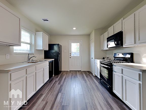 4th image of 5803 Rosehill Forest Ln