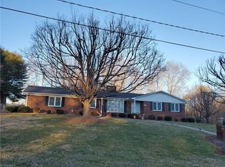 645 Ridgecrest St, Millers Creek, NC 28697