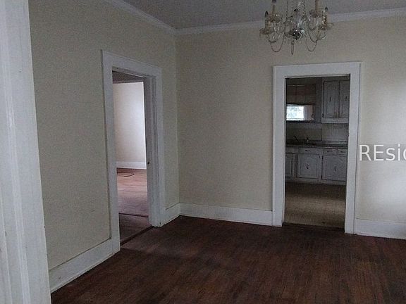 5th image of 645 Highland St