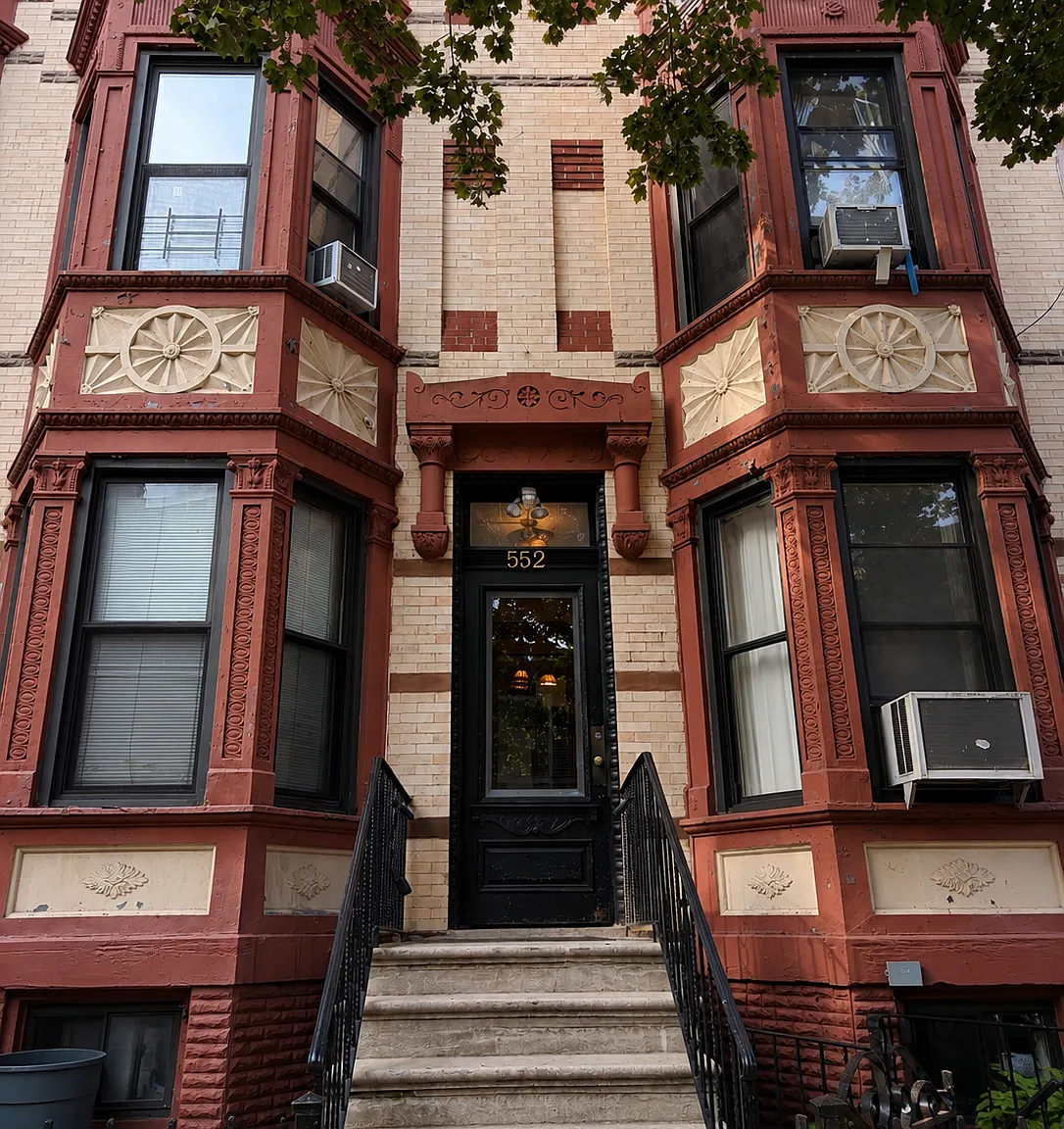 552 11th Street — Photo 1