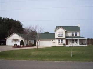 811 N Dennis Rd, Ludington, MI 49431