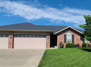 675 N Cox Ave, Republic, MO 65738