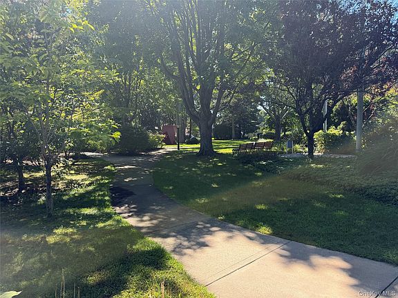 5th image of 7 Sagaponack Court