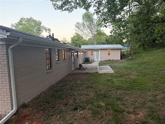 4th image of 1627 Ridgeview Dr NW