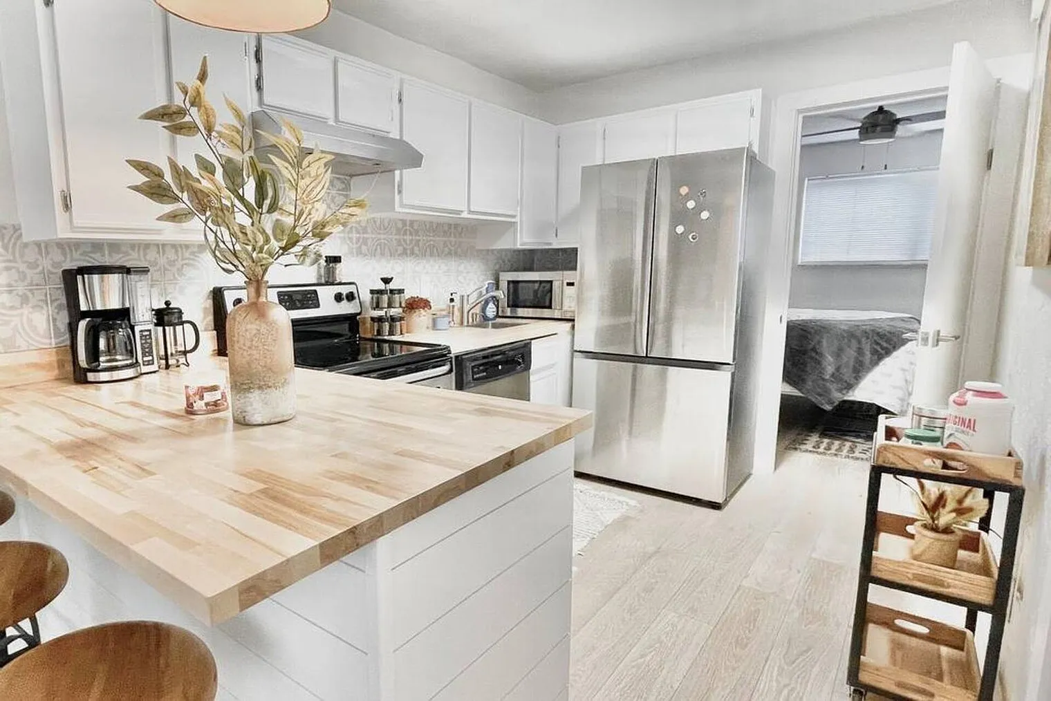 1 bed, 1.0 bath, 5274 sqft, $3,028 — Photo 3