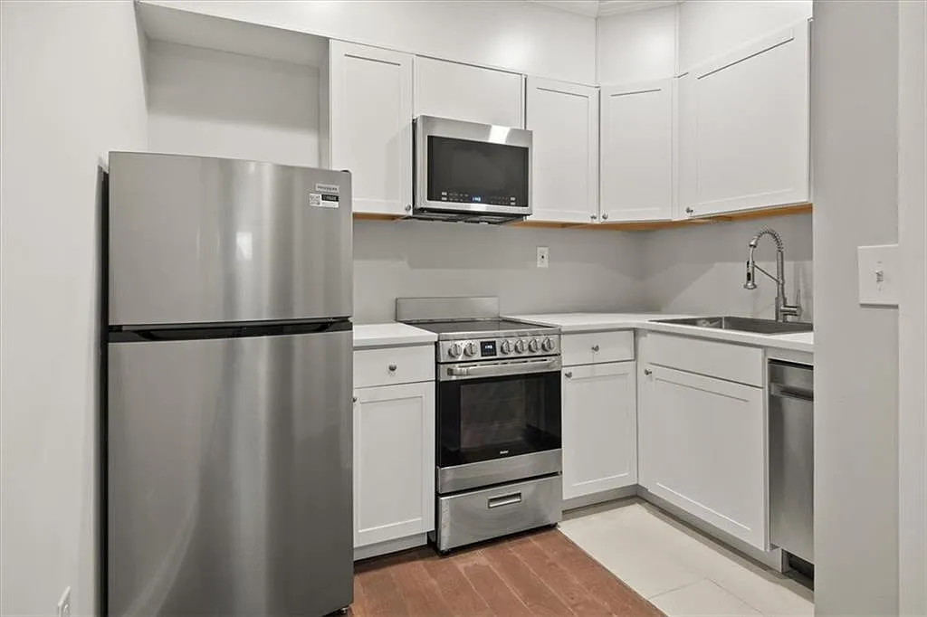 1 bed, 1.0 bath, 2834 sqft, $1,600 — Photo 4