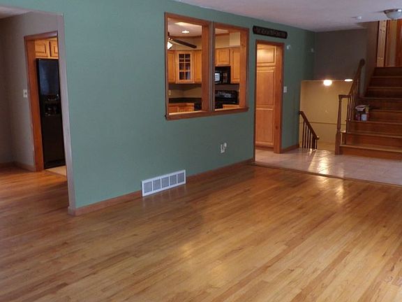 2nd image of 24376 Noreen Dr