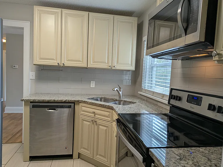 406 Mahaley Ave #1 — Photo 8