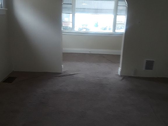 4th image of 61 Crossman Ave