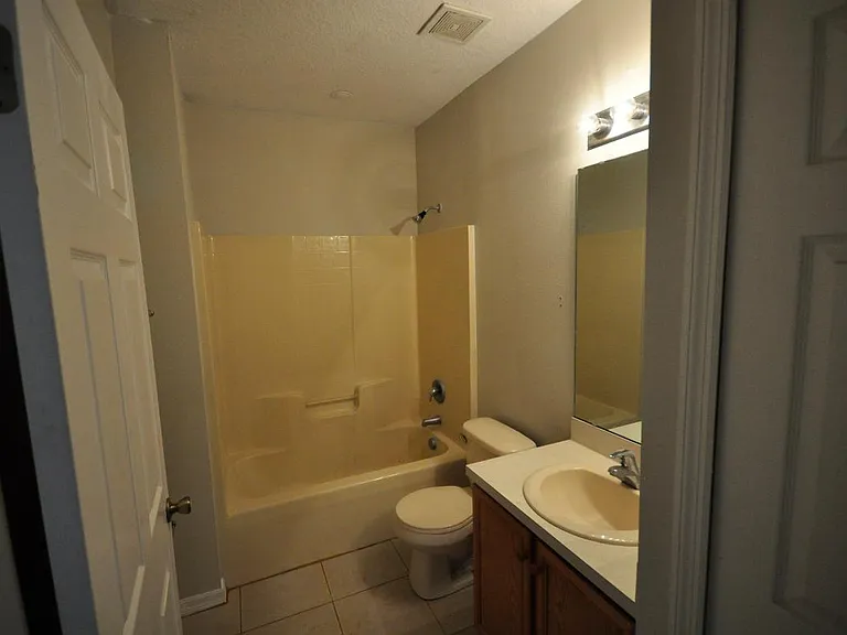 433 Lakeview Rd — Photo 4
