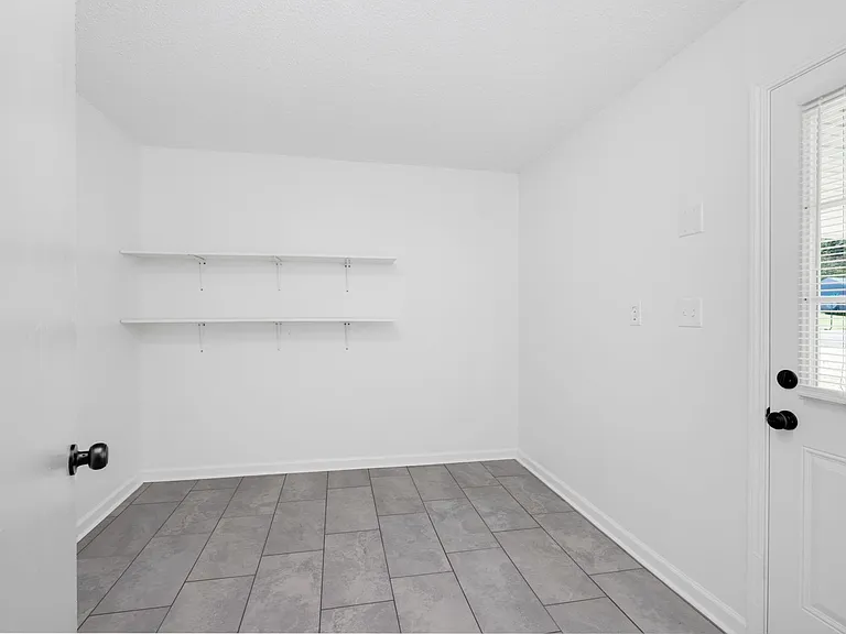 1860 Brookhaven Dr — Photo 16