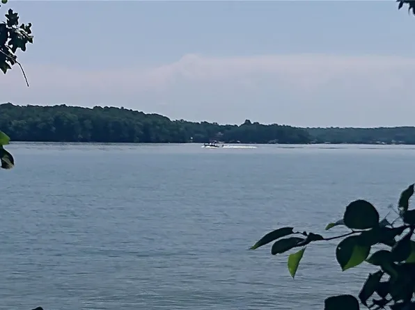 255 Riverlake Rd, Fair Play, SC 29643