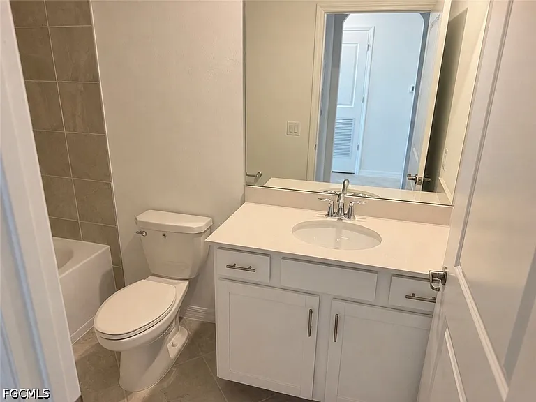 18411 Copperhead Ct N #332 — Photo 14