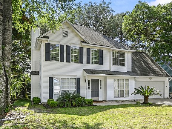 2nd image of 1382 Center Lake Dr