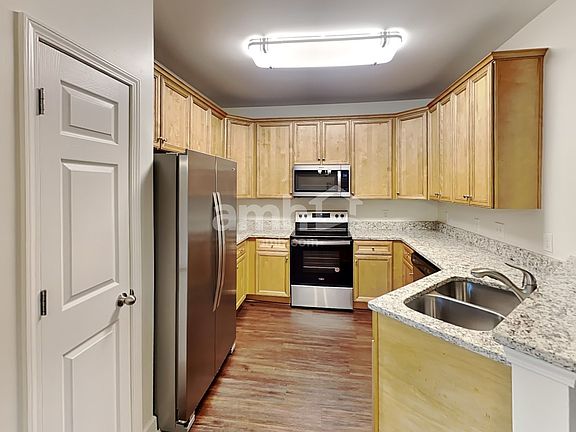 3rd image of 710 Norwood Ct