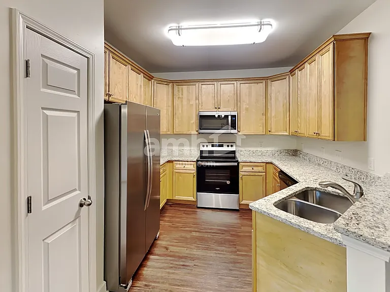 710 Norwood Ct — Photo 3